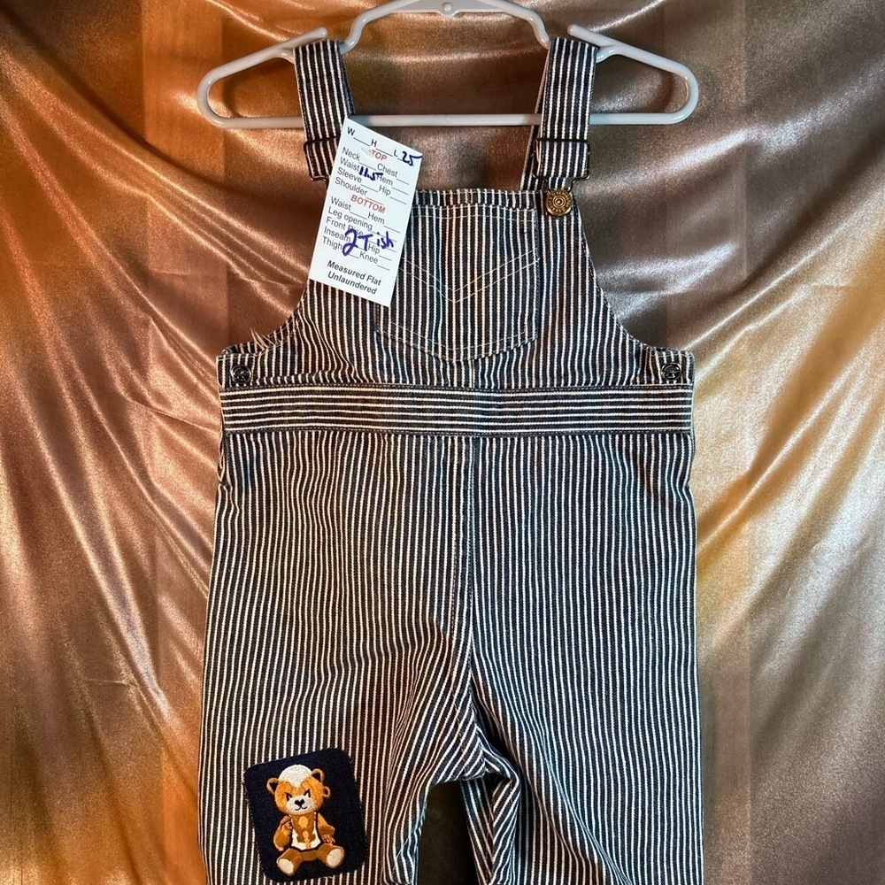 Vintage 80’s denim overalls‎ with teddy bear patch accents. 2t ish 150